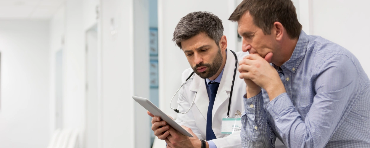 Wie wird das nephrotische Syndrom behandelt?